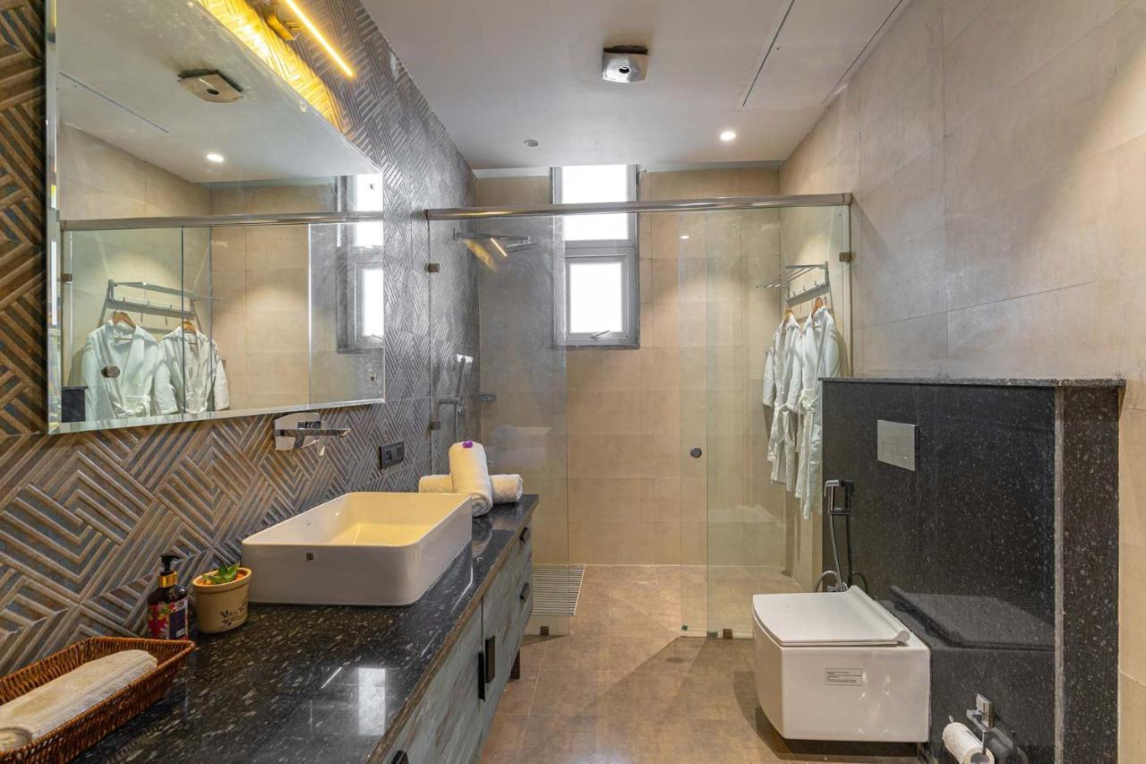 Stayvista At Le Blanc Escape W Outdoor Pool Sohna Ngoại thất bức ảnh